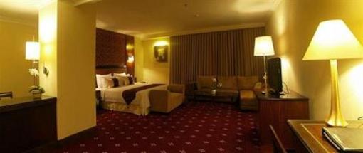 фото отеля Aston Tropicana Hotel & Plaza Bandung