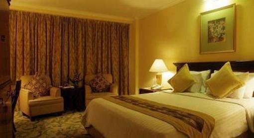 фото отеля Aston Tropicana Hotel & Plaza Bandung