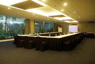 фото отеля Aston Tropicana Hotel & Plaza Bandung