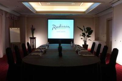 фото отеля Radisson Hotel Narita