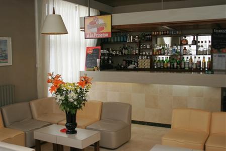 фото отеля Hotel Sainte Suzanne