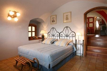 фото отеля El Castell de Ciutat Hotel La Seu d'Urgell