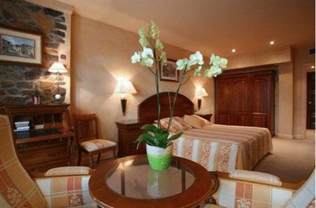 фото отеля El Castell de Ciutat Hotel La Seu d'Urgell