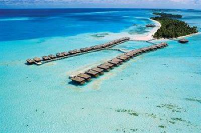 фото отеля Medhufushi Island Resort