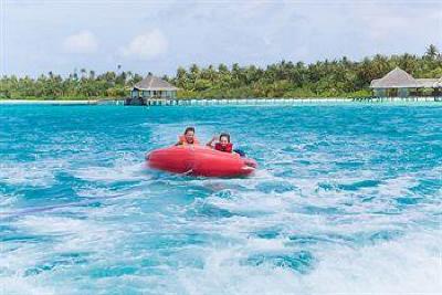 фото отеля Medhufushi Island Resort