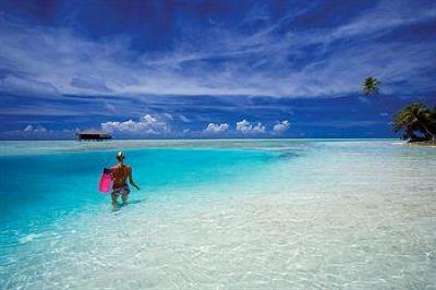 фото отеля Medhufushi Island Resort