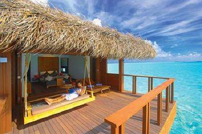 фото отеля Medhufushi Island Resort