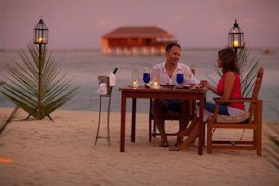 фото отеля Medhufushi Island Resort