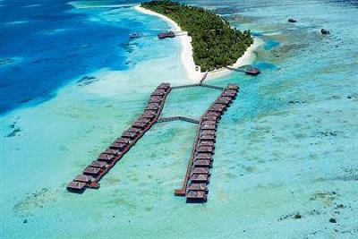 фото отеля Medhufushi Island Resort