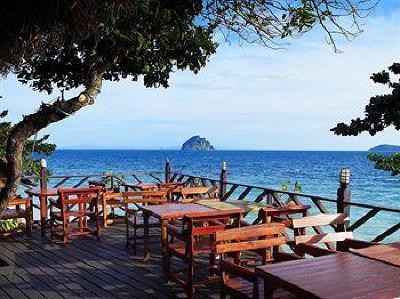 фото отеля Phi Phi Natural Resort