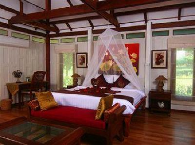 фото отеля Phi Phi Natural Resort