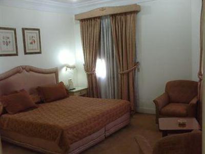 фото отеля Ritz Hotel Mumbai