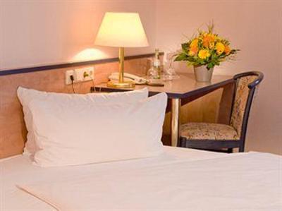 фото отеля Achat Hotel Koln/Monheim