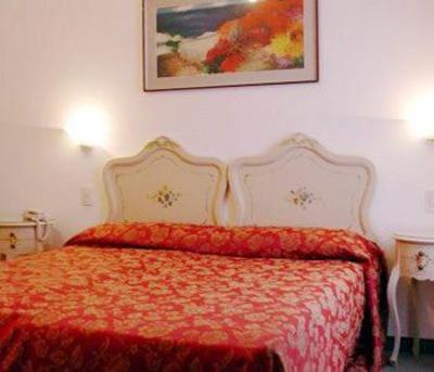 фото отеля MacMahon Hotel