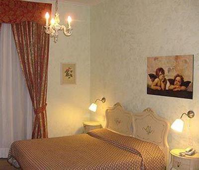 фото отеля MacMahon Hotel
