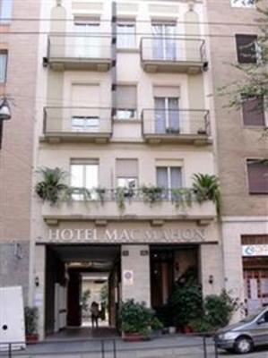 фото отеля MacMahon Hotel