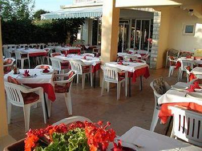 фото отеля Tony Hotel Pag