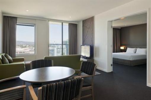 фото отеля Crowne Plaza Hotel Adelaide