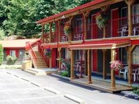 Holiday Motel & RV Resort