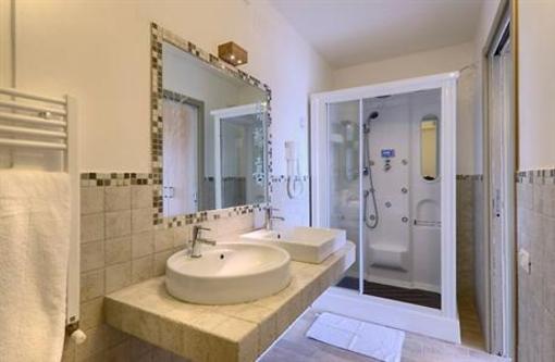 фото отеля Hotel Le Cave