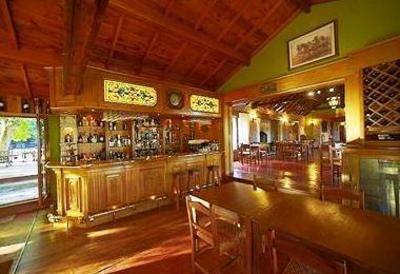 фото отеля Los Nobles Hostal de Bosque