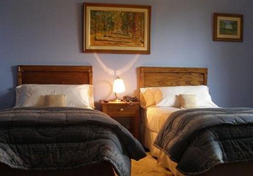 фото отеля Los Nobles Hostal de Bosque