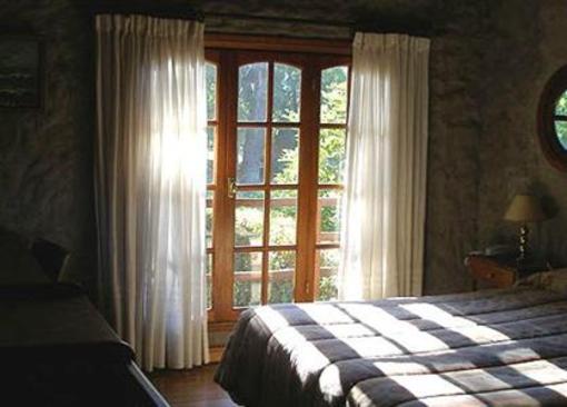 фото отеля Los Nobles Hostal de Bosque