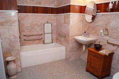 фото отеля Dover Garden Suites