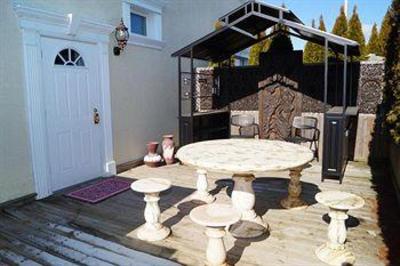фото отеля Dover Garden Suites