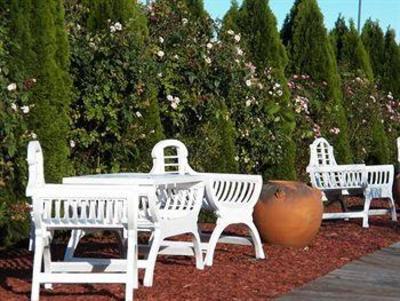 фото отеля Dover Garden Suites