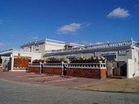 Dover Garden Suites