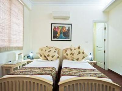 фото отеля Rainbow Hospitality - Delhi Airport Serviced Apartments