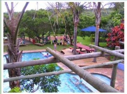 фото отеля Buccaneers Lodge and Backpackers
