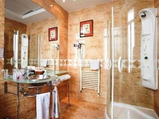 фото отеля Petit Palace Londres