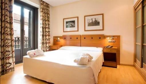 фото отеля Petit Palace Londres