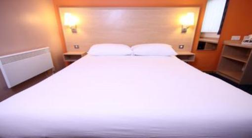 фото отеля Travelodge Bedford