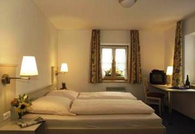 фото отеля Landhotel & Gasthof Zur Post