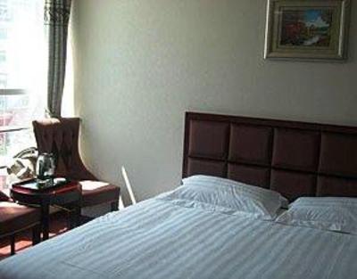 фото отеля Qingdao Yongle Hotel