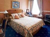 Snooty Fox Hotel
