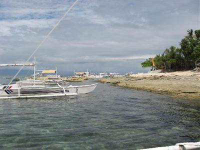 фото отеля Alona Kew White Beach Resort