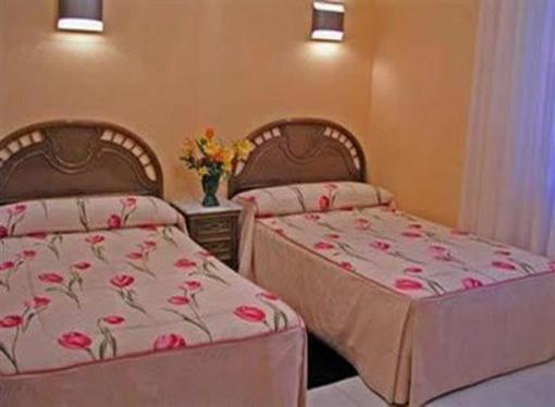 фото отеля Hostal La Corte