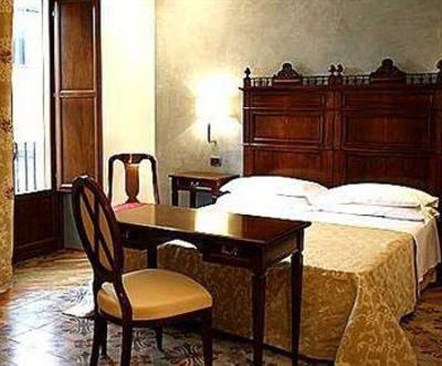 фото отеля Carmine Hotel