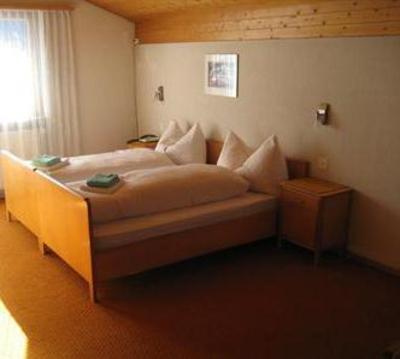 фото отеля Matterhorn Valley Hostel Alpenrosli