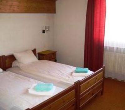 фото отеля Matterhorn Valley Hostel Alpenrosli