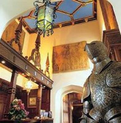 фото отеля Thornbury Castle and Tudor Gardens
