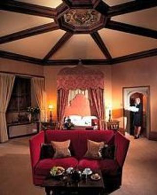 фото отеля Thornbury Castle and Tudor Gardens