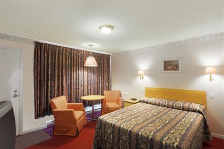 фото отеля Americas Best Value Gardens Inn Niagara Falls