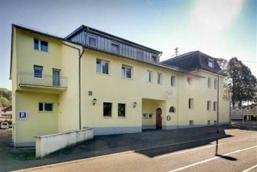 фото отеля Hotel Zur Krone Schwieberdingen