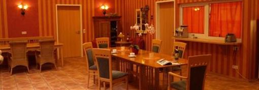 фото отеля Econo Motel Gölzer Büchenbeuren