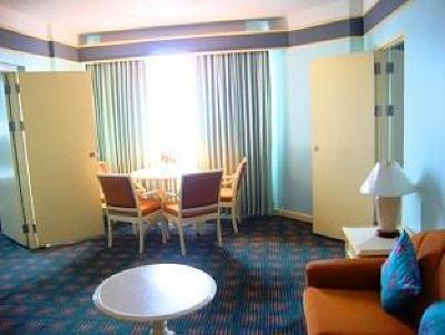 фото отеля Diamond Plaza Hotel